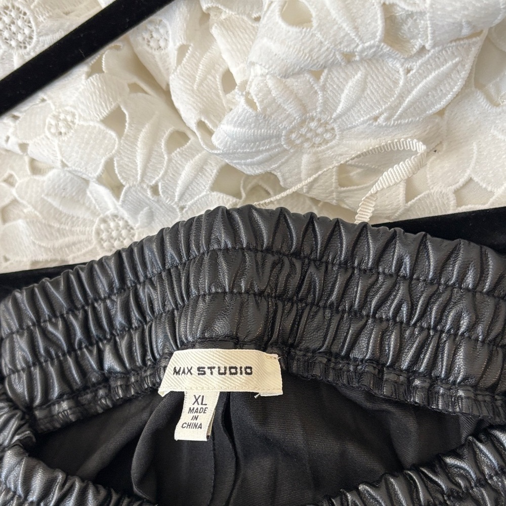Max Studio Black Pleated A-Line Skirt - Picture 2 of 2